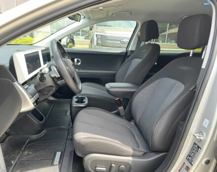 Серый Хендай Ioniq, объемом двигателя 0 л и пробегом 9 тыс. км за 16000 $, фото 7 на Automoto.ua