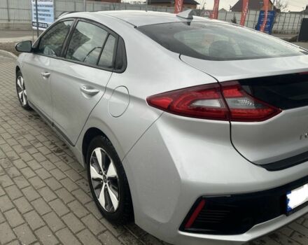 Сірий Хендай Ioniq, об'ємом двигуна 1.6 л та пробігом 59 тис. км за 15300 $, фото 5 на Automoto.ua