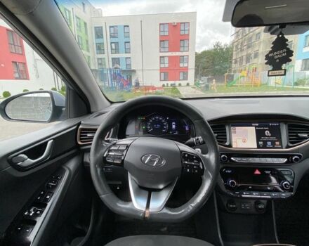 Серый Хендай Ioniq, объемом двигателя 0 л и пробегом 245 тыс. км за 8500 $, фото 17 на Automoto.ua