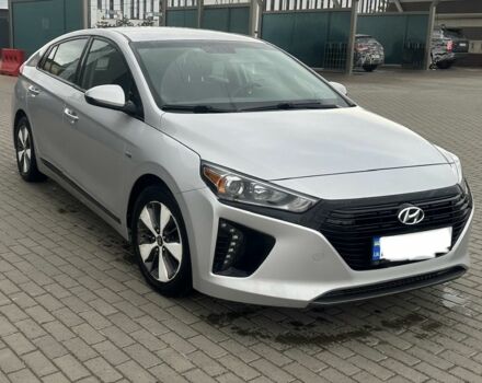 Сірий Хендай Ioniq, об'ємом двигуна 1.6 л та пробігом 59 тис. км за 15300 $, фото 1 на Automoto.ua