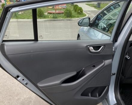 Серый Хендай Ioniq, объемом двигателя 0 л и пробегом 245 тыс. км за 8500 $, фото 11 на Automoto.ua
