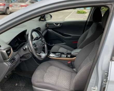Серый Хендай Ioniq, объемом двигателя 0 л и пробегом 245 тыс. км за 8500 $, фото 10 на Automoto.ua