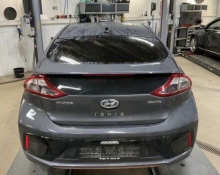 Серый Хендай Ioniq, объемом двигателя 0 л и пробегом 87 тыс. км за 11800 $, фото 3 на Automoto.ua