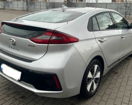 Сірий Хендай Ioniq, об'ємом двигуна 1.6 л та пробігом 59 тис. км за 15300 $, фото 7 на Automoto.ua