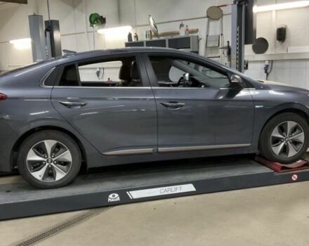Серый Хендай Ioniq, объемом двигателя 0 л и пробегом 87 тыс. км за 11800 $, фото 5 на Automoto.ua