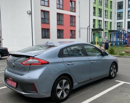 Серый Хендай Ioniq, объемом двигателя 0 л и пробегом 245 тыс. км за 8500 $, фото 3 на Automoto.ua