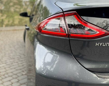 Серый Хендай Ioniq, объемом двигателя 0 л и пробегом 158 тыс. км за 15000 $, фото 9 на Automoto.ua