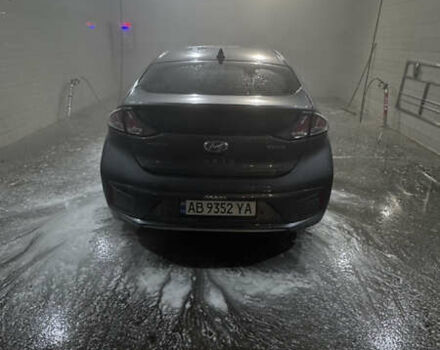 Серый Хендай Ioniq, объемом двигателя 0 л и пробегом 130 тыс. км за 15500 $, фото 4 на Automoto.ua