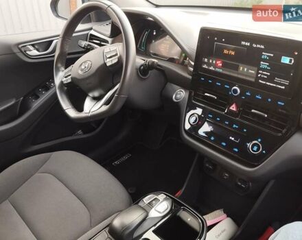 Серый Хендай Ioniq, объемом двигателя 0 л и пробегом 147 тыс. км за 16200 $, фото 13 на Automoto.ua