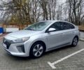 Серый Хендай Ioniq, объемом двигателя 1.58 л и пробегом 72 тыс. км за 16500 $, фото 7 на Automoto.ua