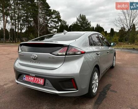 Сірий Хендай Ioniq, об'ємом двигуна 0 л та пробігом 131 тис. км за 16500 $, фото 4 на Automoto.ua