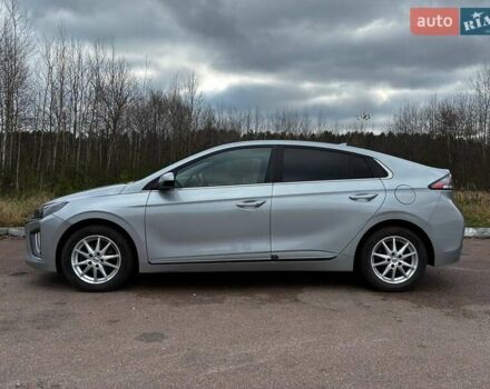 Сірий Хендай Ioniq, об'ємом двигуна 0 л та пробігом 131 тис. км за 16500 $, фото 10 на Automoto.ua