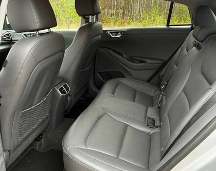 Сірий Хендай Ioniq, об'ємом двигуна 0 л та пробігом 131 тис. км за 16500 $, фото 22 на Automoto.ua