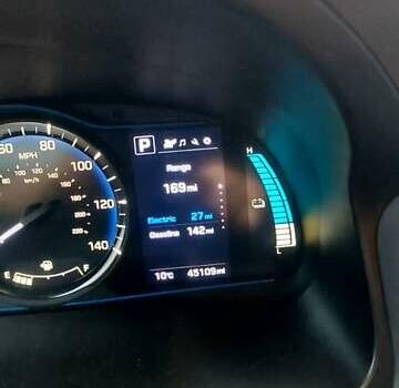 Серый Хендай Ioniq, объемом двигателя 1.58 л и пробегом 72 тыс. км за 16500 $, фото 30 на Automoto.ua