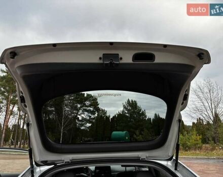 Сірий Хендай Ioniq, об'ємом двигуна 0 л та пробігом 131 тис. км за 16500 $, фото 38 на Automoto.ua