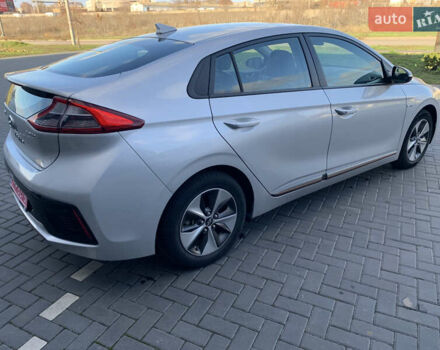 Серый Хендай Ioniq, объемом двигателя 0 л и пробегом 142 тыс. км за 12999 $, фото 11 на Automoto.ua