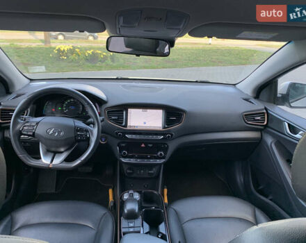 Серый Хендай Ioniq, объемом двигателя 0 л и пробегом 142 тыс. км за 12999 $, фото 22 на Automoto.ua