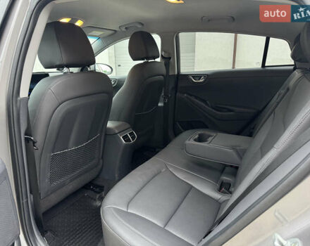 Серый Хендай Ioniq, объемом двигателя 0 л и пробегом 104 тыс. км за 16700 $, фото 12 на Automoto.ua