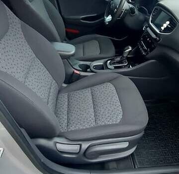 Серый Хендай Ioniq, объемом двигателя 1.58 л и пробегом 72 тыс. км за 16500 $, фото 40 на Automoto.ua