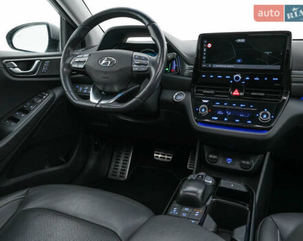 Сірий Хендай Ioniq, об'ємом двигуна 0 л та пробігом 130 тис. км за 15600 $, фото 29 на Automoto.ua