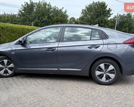 Серый Хендай Ioniq, объемом двигателя 1.58 л и пробегом 65 тыс. км за 16999 $, фото 5 на Automoto.ua
