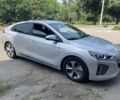 Сірий Хендай Ioniq, об'ємом двигуна 0 л та пробігом 61 тис. км за 13999 $, фото 1 на Automoto.ua
