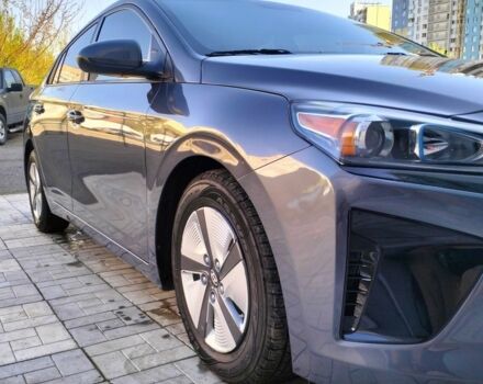 Сірий Хендай Ioniq, об'ємом двигуна 1.6 л та пробігом 165 тис. км за 12500 $, фото 14 на Automoto.ua