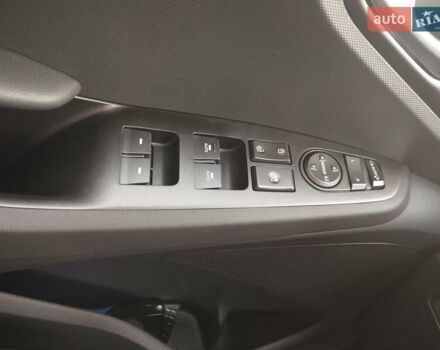 Серый Хендай Ioniq, объемом двигателя 0 л и пробегом 147 тыс. км за 16200 $, фото 5 на Automoto.ua