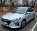 Серый Хендай Ioniq, объемом двигателя 1.58 л и пробегом 72 тыс. км за 16500 $, фото 5 на Automoto.ua