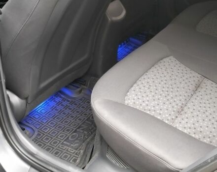 Сірий Хендай Ioniq, об'ємом двигуна 1.6 л та пробігом 165 тис. км за 12500 $, фото 4 на Automoto.ua