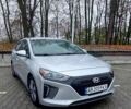 Серый Хендай Ioniq, объемом двигателя 1.58 л и пробегом 72 тыс. км за 16500 $, фото 1 на Automoto.ua