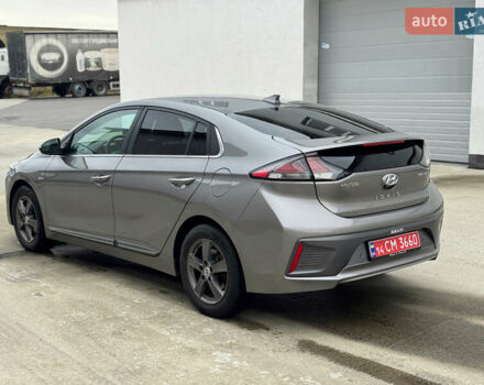Серый Хендай Ioniq, объемом двигателя 0 л и пробегом 104 тыс. км за 16700 $, фото 2 на Automoto.ua