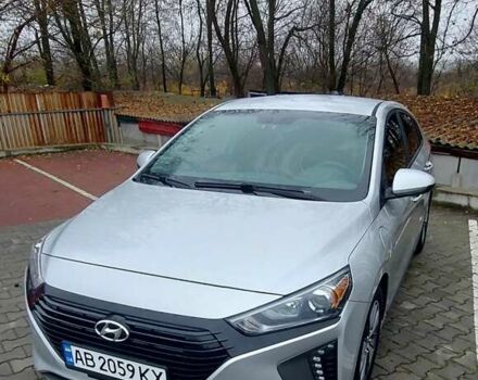 Серый Хендай Ioniq, объемом двигателя 1.58 л и пробегом 72 тыс. км за 16500 $, фото 9 на Automoto.ua