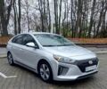 Серый Хендай Ioniq, объемом двигателя 1.58 л и пробегом 72 тыс. км за 16500 $, фото 2 на Automoto.ua