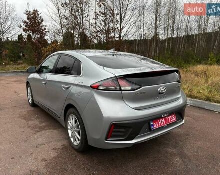 Сірий Хендай Ioniq, об'ємом двигуна 0 л та пробігом 131 тис. км за 16500 $, фото 5 на Automoto.ua