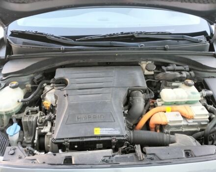 Сірий Хендай Ioniq, об'ємом двигуна 1.6 л та пробігом 165 тис. км за 12500 $, фото 6 на Automoto.ua