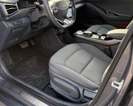 Серый Хендай Ioniq, объемом двигателя 0 л и пробегом 115 тыс. км за 16400 $, фото 10 на Automoto.ua