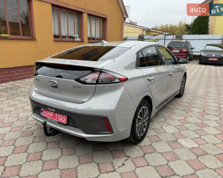 Серый Хендай Ioniq, объемом двигателя 0 л и пробегом 58 тыс. км за 15199 $, фото 5 на Automoto.ua