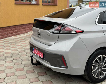 Серый Хендай Ioniq, объемом двигателя 0 л и пробегом 58 тыс. км за 15199 $, фото 70 на Automoto.ua