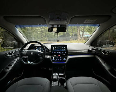 Серый Хендай Ioniq, объемом двигателя 0 л и пробегом 80 тыс. км за 17999 $, фото 27 на Automoto.ua