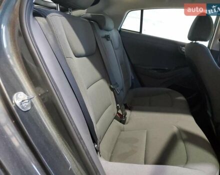 Серый Хендай Ioniq, объемом двигателя 1.58 л и пробегом 128 тыс. км за 3000 $, фото 9 на Automoto.ua