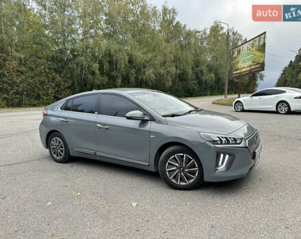 Серый Хендай Ioniq, объемом двигателя 0 л и пробегом 80 тыс. км за 17999 $, фото 19 на Automoto.ua