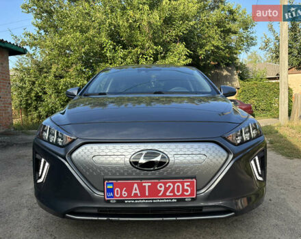 Серый Хендай Ioniq, объемом двигателя 0 л и пробегом 75 тыс. км за 15499 $, фото 1 на Automoto.ua