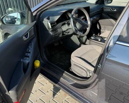 Серый Хендай Ioniq, объемом двигателя 0 л и пробегом 115 тыс. км за 16400 $, фото 9 на Automoto.ua