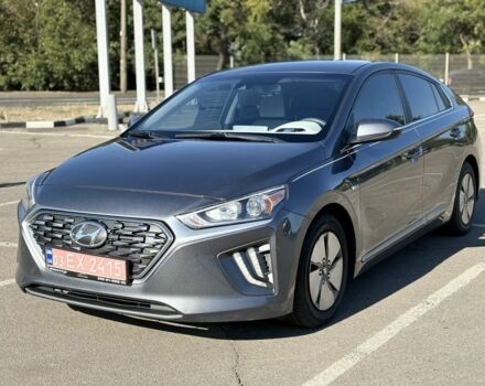 Серый Хендай Ioniq, объемом двигателя 1.6 л и пробегом 125 тыс. км за 14700 $, фото 1 на Automoto.ua