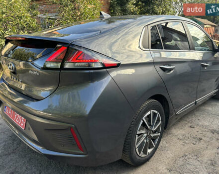 Серый Хендай Ioniq, объемом двигателя 0 л и пробегом 75 тыс. км за 15499 $, фото 13 на Automoto.ua