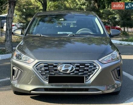 Сірий Хендай Ioniq, об'ємом двигуна 1.58 л та пробігом 165 тис. км за 15999 $, фото 1 на Automoto.ua