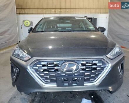 Серый Хендай Ioniq, объемом двигателя 1.58 л и пробегом 128 тыс. км за 3000 $, фото 4 на Automoto.ua