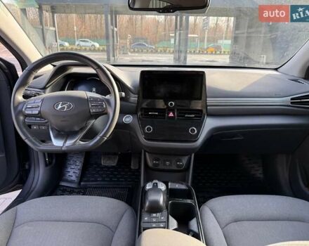 Серый Хендай Ioniq, объемом двигателя 0 л и пробегом 115 тыс. км за 16400 $, фото 15 на Automoto.ua