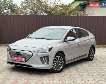 Серый Хендай Ioniq, объемом двигателя 0 л и пробегом 58 тыс. км за 15199 $, фото 63 на Automoto.ua